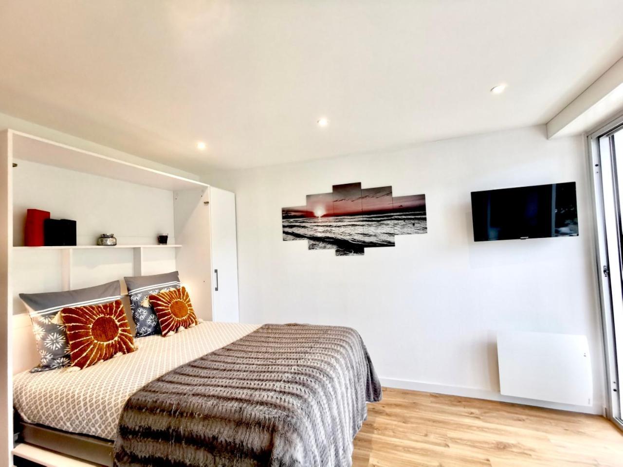 L'azur - 50 M De La Plage, Wi-fi, Moderne, Apartment *